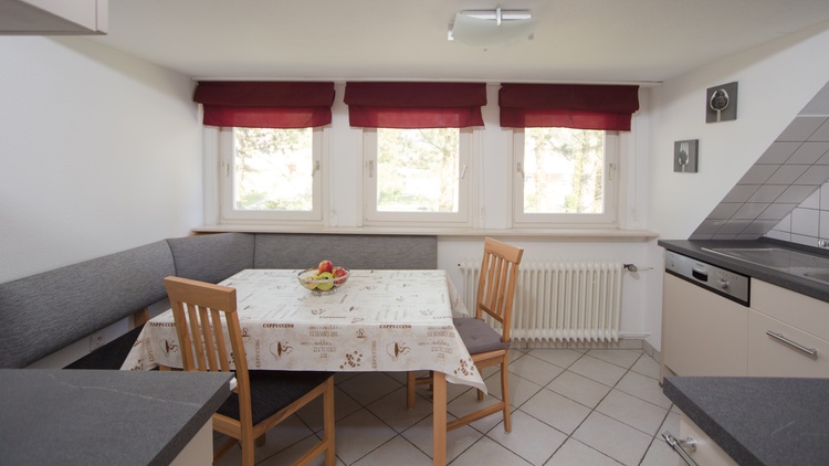 Küche mit Sitzgruppe