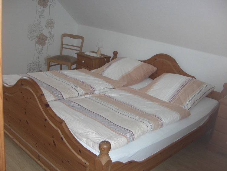 Schlafzimmer m. Doppelbett