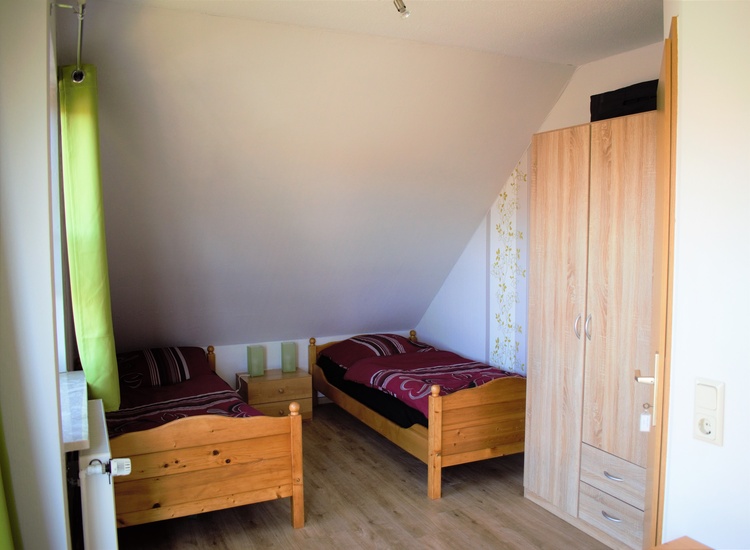 Schlafzimmer 2