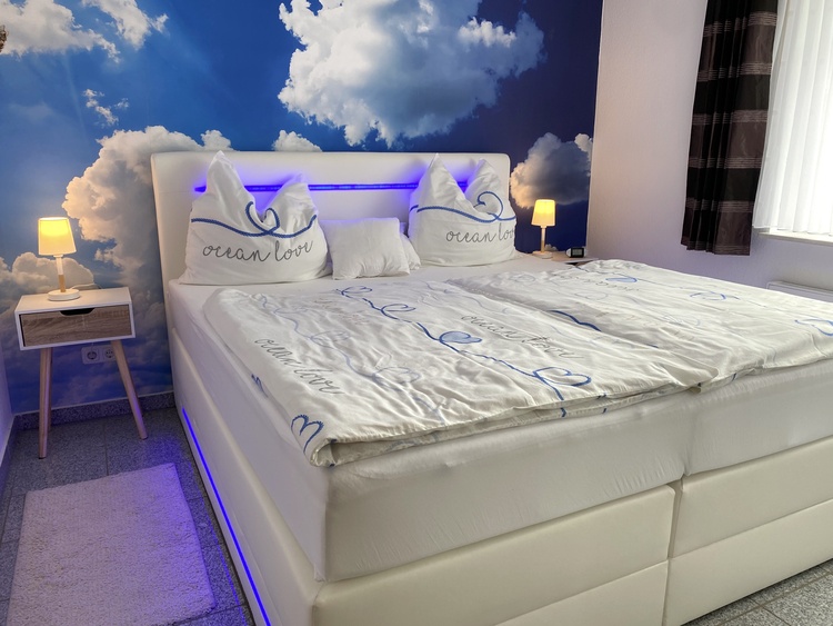 Boxspringbett beleuchtet
