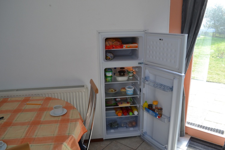 großer Kühlschrank mit sep. Gefrierfach