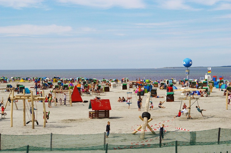 Der Strand ist ca 2 km vom Ferienhaus entfernt