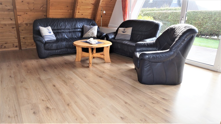 Wohnzimmer eine Jalousie dient zur Verdunkelung