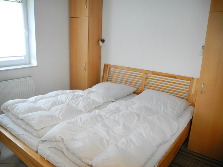 Schlafzimmer 2 EG Ferienhaus Friedrichskoog