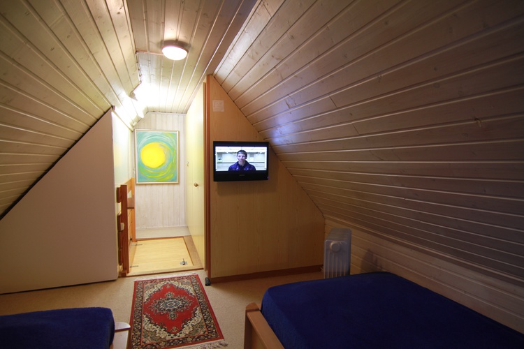 schlafraum 2 mit 2 einzelbetten + fernseher