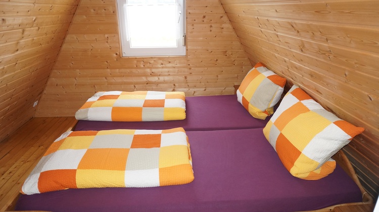 Im Oberschoß befinden sich 2 Schlafzimmer