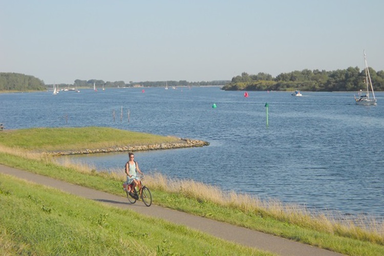 Toll! Fahrrad fahren entlang das vom Veersche Meer oder Oosterschelde