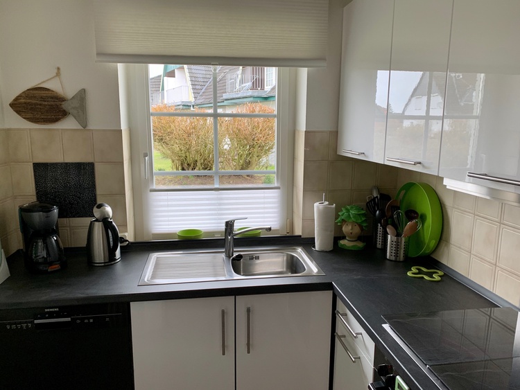 Moderne Küche mit allem was der Mensch braucht.