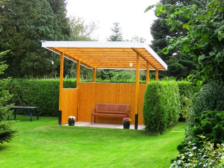 Überdachte Terrasse