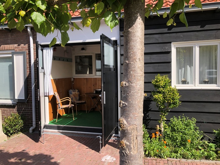 In der loggia genießen sie die Sonne