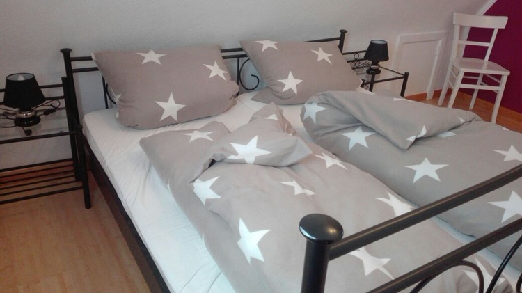 Schlafzimmer 2 (Doppelbett 180x200cm)