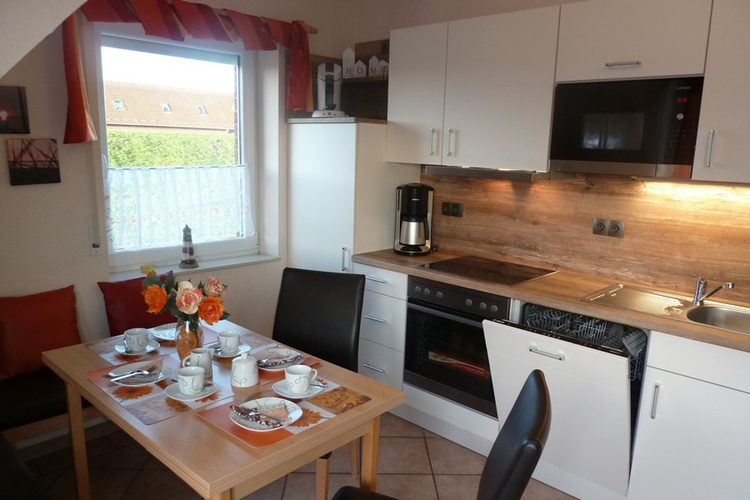 Essen mit hochwertiger Küche und Deichblick