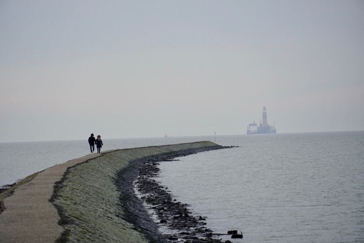 Wanderung auf den Drieschendamm - 2,2km in die Nordsee.