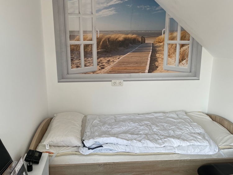 Schlafzimmer mit Einzelbetten OG