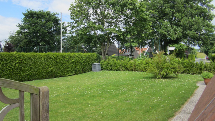 rasenfläche sonnenaufgang rasenfläche großer die große rasenfläche bietet mehrere möglichkeiten sich aufzuhalten westseite vom haus ferienhaus carolinensiel ostfriesland ferienwohnung rasenfläche sonnenaufgang rasenfläche großer die große rasenfläche bietet mehrere möglichkeiten sich aufzuhalten westseite vom haus ferienhaus carolinensiel ostfriesland ferienwohnung