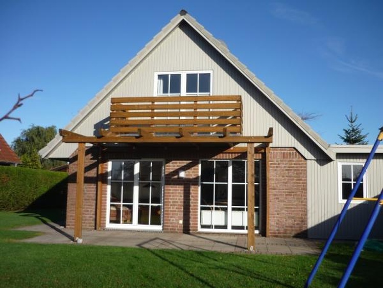 Südansicht mit Balkon