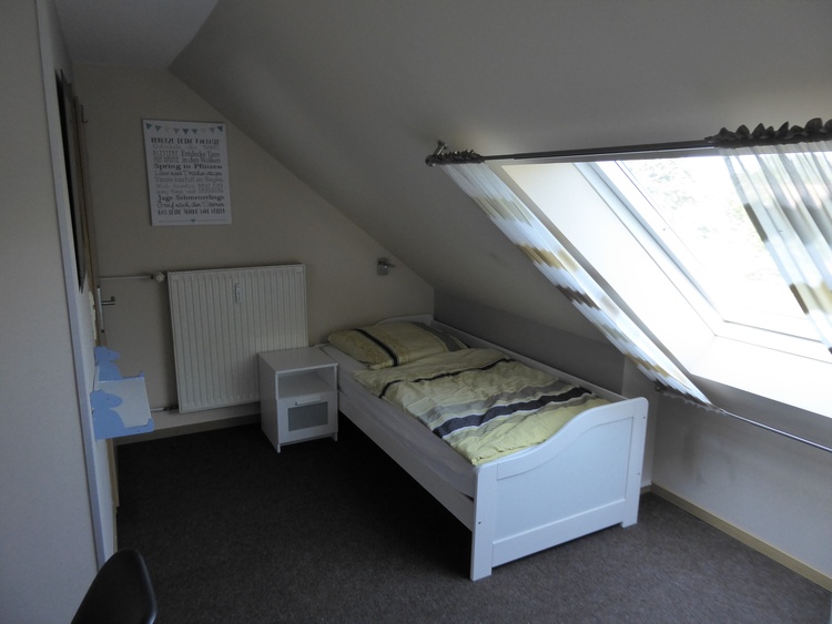 Schlafzimmer 2