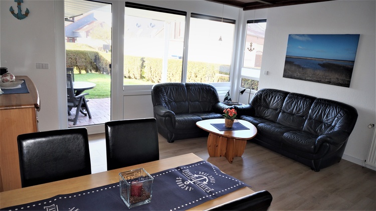 Wohnzimmer mit einer Essecke