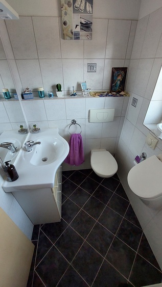 Gäste WC (außerhalb der Wohnung) Gäste WC (außerhalb der Wohnung)