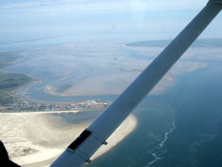 Blick auf die Südspitze vom Flieger aus Blick auf die Südspitze vom Flieger aus