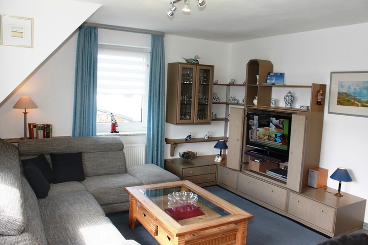 wohnzimmer whg. 4 im 1.og. mit schlafsofa wohnzimmer whg. 4 im 1.og. mit schlafsofa