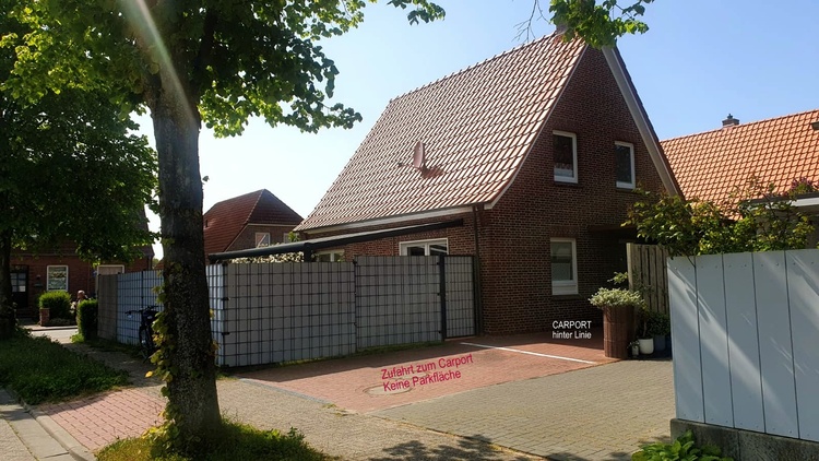 Zufahrt zum Carport