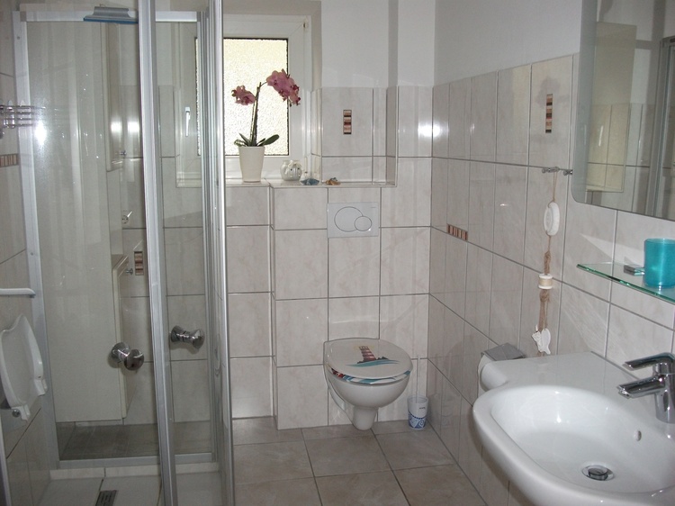 Badezimmer FeWo "Seerose"