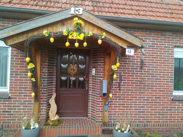 Jetzt ist bald Ostern Jetzt ist bald Ostern