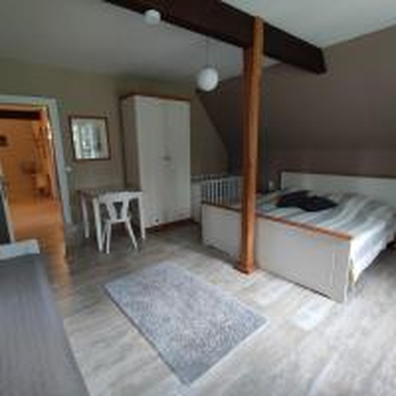 Zimmer 1.  Stock