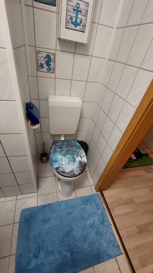 WC WC