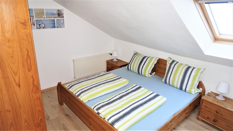 Schlafzimmer 2