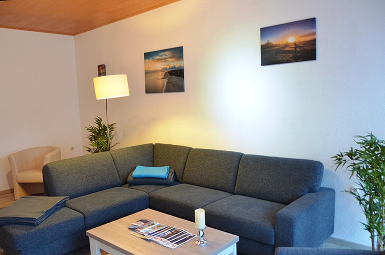 Wohnzimmer FeWo 100qm Wohnzimmer FeWo 100qm