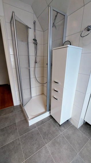 Dusche OG