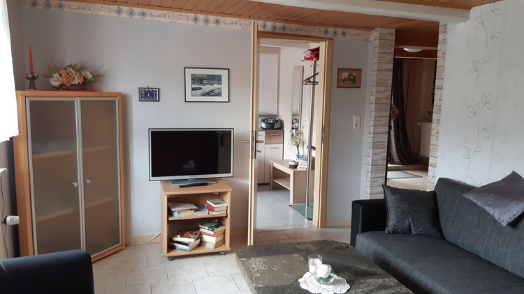 Wohnzimmer, Bl Schlafraum II Wohnzimmer, Bl Schlafraum II