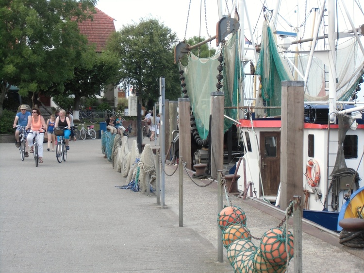 Hafen Neuharlingersiel Hafen Neuharlingersiel