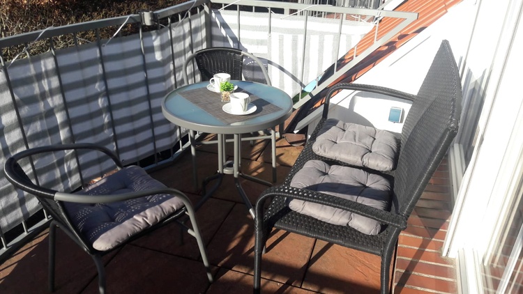Balkon mit Süd/West-Ausrichtung Balkon mit Süd/West-Ausrichtung