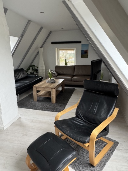 Wohnzimmer im DG, mit SAT-TV und zus. Bett 90x200cm