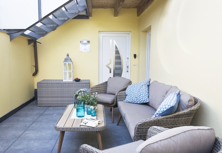 Terasse mit Lounge-Möbeln Terasse mit Lounge-Möbeln