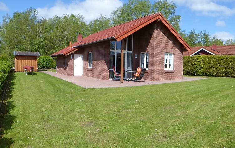 Terrasse mit Grünfläche
