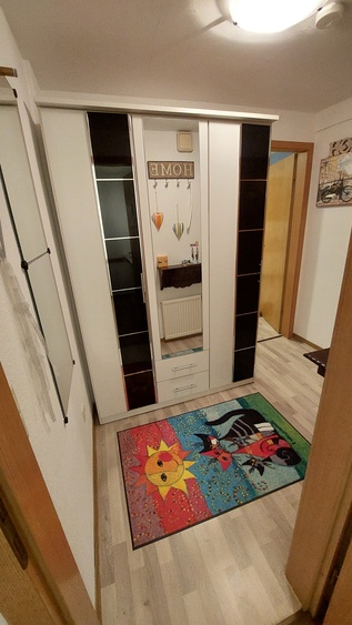 Kleiderschrank im Flur Kleiderschrank im Flur